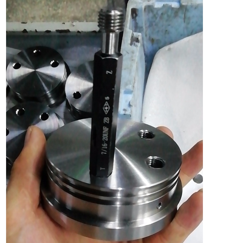 CNC-bearbetning med hög precision och material Ti-6Lv-4V \/ TC4 \/ gänga M12