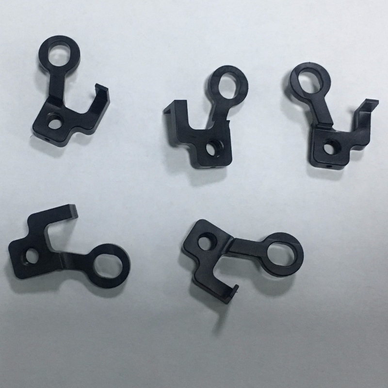 CNC-fräsdel \/ PEEK-material, svart \/ Lätt deformerad under kontroll